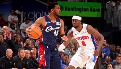 bob体育登录入口-米切尔35+10坎宁安27分三双 骑士主场力克活塞|NBA季后赛|多诺万-米切尔|克利夫兰骑士队|凯德-坎宁安|底特律活塞队_新浪体育_新浪新闻